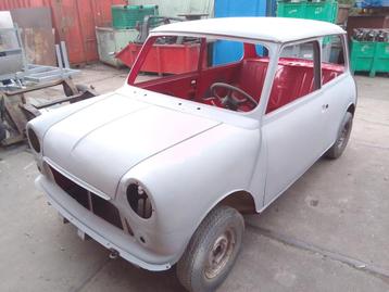 Gerestaureerde carrosserie Classic Mini 1100 Special 1977 beschikbaar voor biedingen