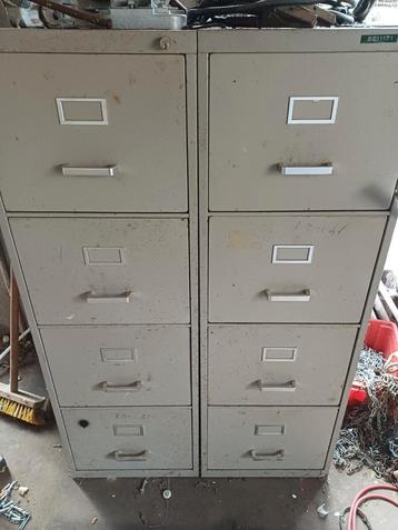 2 Retro Stalen Archiefkasten beschikbaar voor biedingen