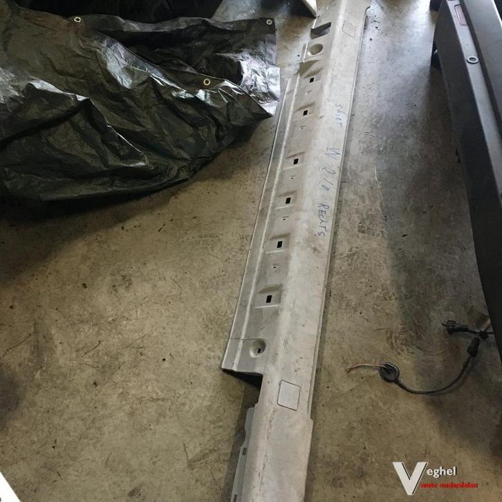 Mercedes W210 Sideskirt Nieuw Rechts, Auto-onderdelen, Carrosserie en Plaatwerk, Bumper, Gebruikt, Ophalen