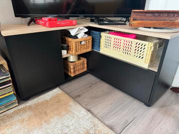 Hoek TV Meubel - Praktisch en Stijlvol beschikbaar voor biedingen