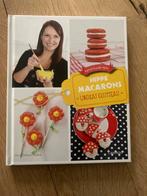Hippe Macarons - Lindsay Coutteau, Ophalen of Verzenden, Zo goed als nieuw, Overige gebieden, Taart, Gebak en Desserts