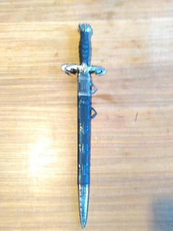 Zeldzame BATMAN collectible dolk dagger beschikbaar voor biedingen