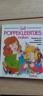 Zelf poppenkleertjes maken voor de Barbies., Boeken, Ophalen of Verzenden, Zo goed als nieuw