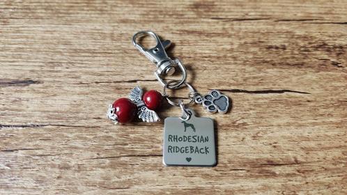 Sleutelhanger Rhodesian ridgeback RVS met beschermengeltje, Dieren en Toebehoren, Honden-accessoires, Nieuw, Verzenden