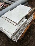 Gratis witte tegels met marmerlook, Ophalen, Gebruikt, 20 tot 40 cm, Minder dan 5 m²