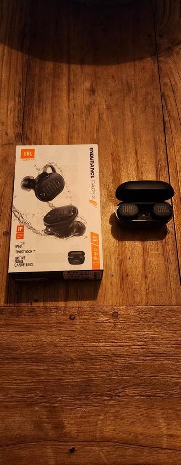Jbl in ear beschikbaar voor biedingen