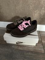 Travis scott velvet brown maat 30, Kinderen en Baby's, Ophalen of Verzenden, Zo goed als nieuw, Jongen of Meisje, Schoenen