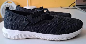 Mooie zomerse sneakers/ instappers maat 41.  beschikbaar voor biedingen
