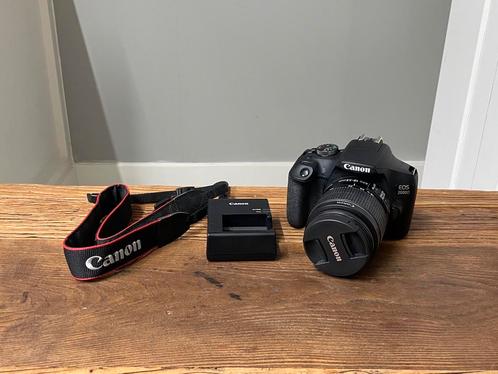 Canon EOS 2000D spiegelreflexcamera + 18-55mm lens, Audio, Tv en Foto, Fotocamera's Digitaal, Zo goed als nieuw, Spiegelreflex