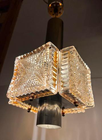 Vintage hanglampen totaal 11 stuks (6 witglas, 5 roseglas) beschikbaar voor biedingen