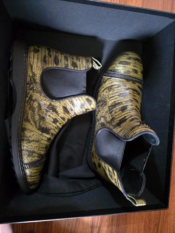 Giuseppe Zanotti boots 42 nieuwprijs €999 nu €249 gucci lvt  beschikbaar voor biedingen