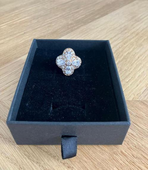 Vintage ring - klaver, Sieraden, Tassen en Uiterlijk, Ringen, Dame, 17 tot 18, Goud, Ophalen of Verzenden