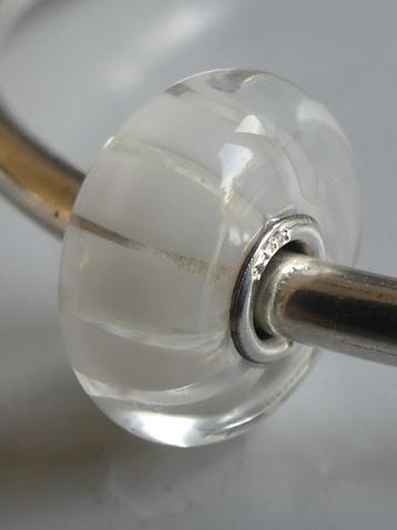 Trollbeads WITTE STREEP beschikbaar voor biedingen