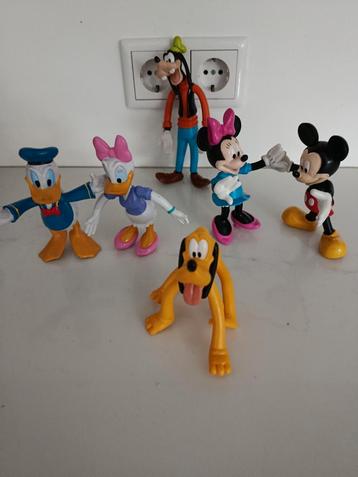 Disney figuren Donald Duck, Mickey Mouse en anderen beschikbaar voor biedingen