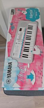 Yamaha PSS-E30. Unused in original packaging with cable/book, Muziek en Instrumenten, Keyboards, Ophalen of Verzenden, Nieuw, Overige aantallen