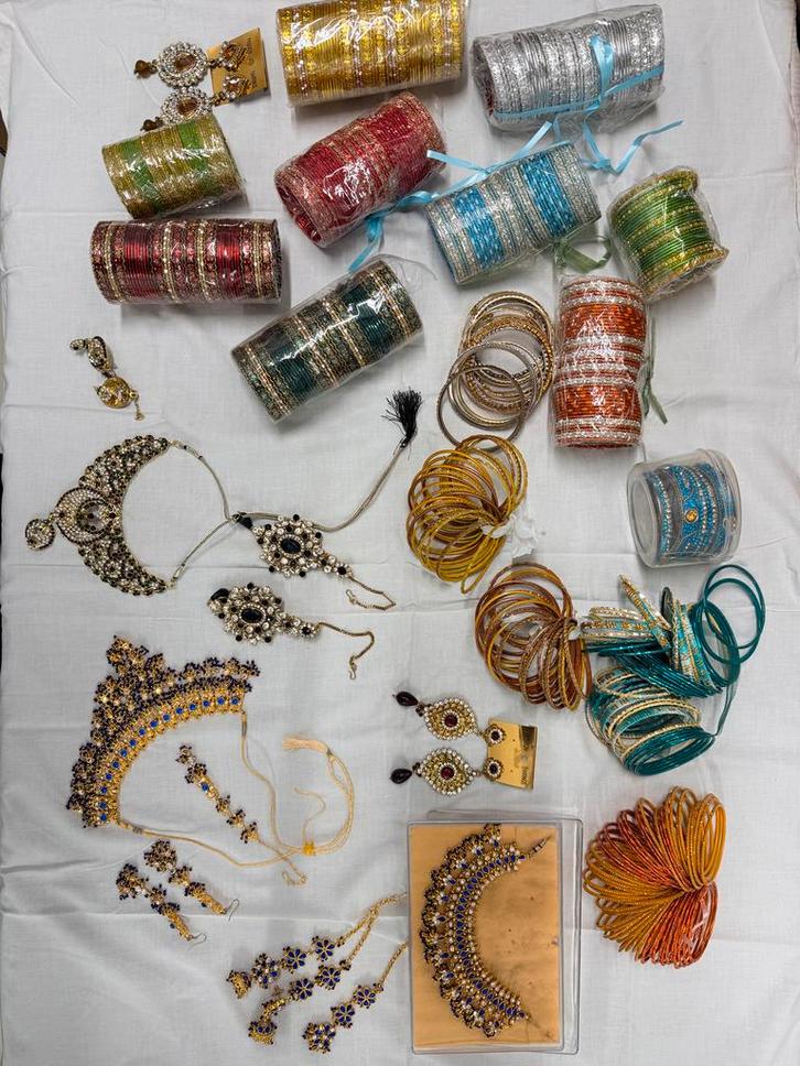 Indische sieraden set - bruiloft, Sieraden, Tassen en Uiterlijk, Kettingen, Zo goed als nieuw, Overige materialen, Overige kleuren