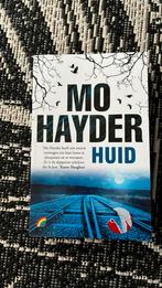 Boek Huid te koop, Ophalen of Verzenden, Gelezen, Nederland