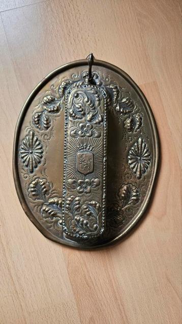 Koperen Kledingborstel met Hanger beschikbaar voor biedingen