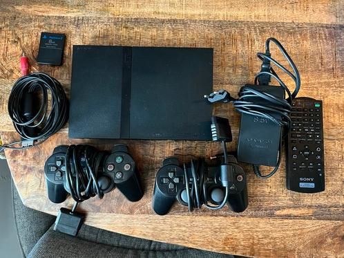 Playstation 2 Slim - Zwart + 14 spellen, Spelcomputers en Games, Spelcomputers | Sony PlayStation 2, Gebruikt, Slim, Zwart, Met 2 controllers