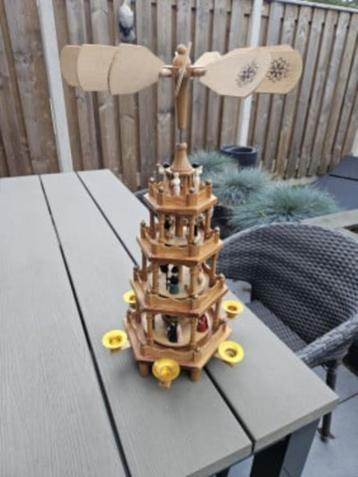 Prachtige grote duitse houten kerstpiramide ertsgebergte beschikbaar voor biedingen