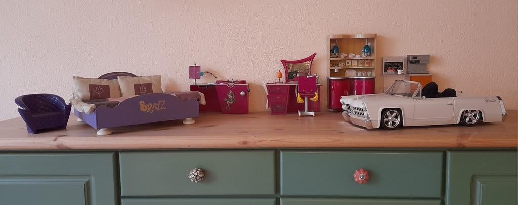 Diverse bratz meubeltjes, Ophalen, Zo goed als nieuw, Toebehoren