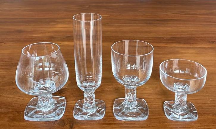 Peill & Putzler Alaska glasservies 27 delig, Verzamelen, Glas en Borrelglaasjes, Zo goed als nieuw, Overige typen, Ophalen of Verzenden