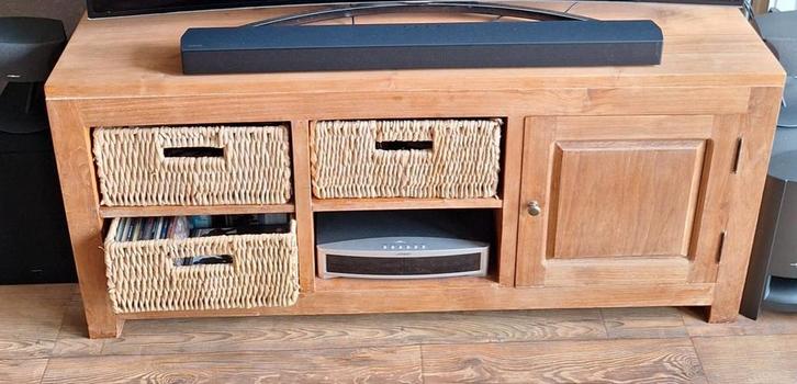 Houten TV-meubel met opbergmanden, Huis en Inrichting, Kasten | Televisiemeubels, Gebruikt, Minder dan 100 cm, 25 tot 50 cm, Ophalen
