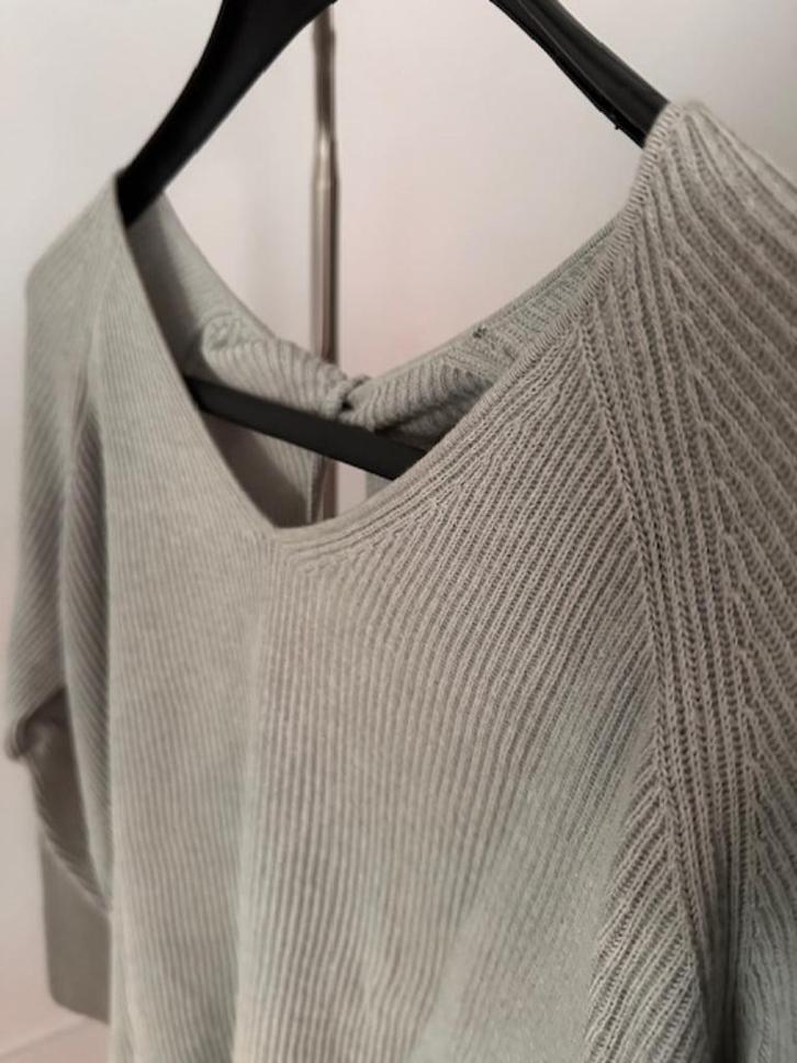 Licht grijze trui, merk Repeat, niet meer zichtbaar, maat 36, Kleding | Dames, Truien en Vesten, Gedragen, Maat 38/40 (M), Grijs