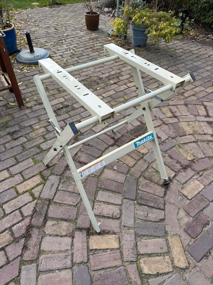 Makita 198688-9 Onderstel, Doe-het-zelf en Verbouw, Gereedschap | Zaagmachines, Zo goed als nieuw, Afkortzaag, Minder dan 600 watt