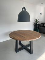 Robuuste industriële houten eettafel met metalen poot 140 cm, Zo goed als nieuw, Ophalen