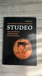 Studeo studieboek - moderne Latijnse grammatica, Boeken, Ophalen, Caroline Fisser, Zo goed als nieuw, Latijn