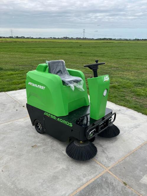 Te koop: Nieuwe Stahlfest SF88-40ROS veeg-/zuigmachine, Zakelijke goederen, Machines en Bouw | Onderhoud en Reiniging, Ophalen of Verzenden