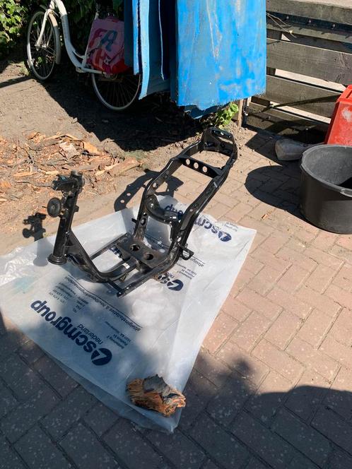Zip SP 2005 snor frame GEEN wok, Fietsen en Brommers, Scooters | Piaggio, Zo goed als nieuw, Zip, Maximaal 25 km/u, Tweetakt, Ophalen