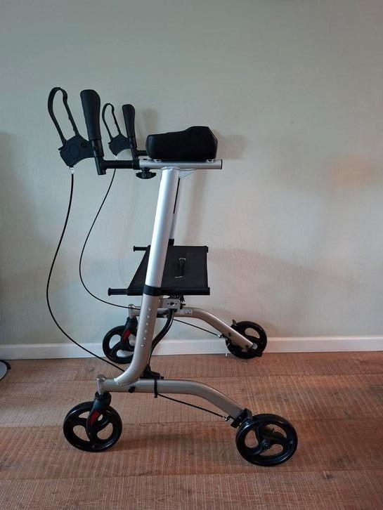 Rollator Neo Support. Nieuwstaat!! Nieuwprijs 189,-., Diversen, Rollators, Zo goed als nieuw, Lichtgewicht, Ophalen