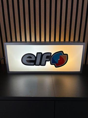 Elf lichtbak dubbelzijdige lichtreclame beschikbaar voor biedingen