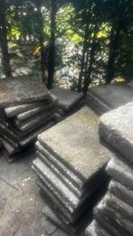 Gratis af te halen. Zo’n 30 m2 aan tegels van 30x30., Tuin en Terras, Tegels en Klinkers, Ophalen, Gebruikt, 10 m² of meer, Beton