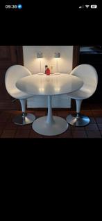 Bombo Magis ronde tafel, Kunststof, 100 tot 150 cm, Rond, Zo goed als nieuw