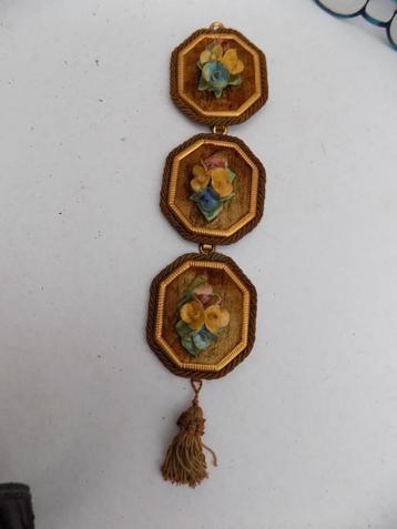 wandversiering made in italy medaillions bloemmotief vintage beschikbaar voor biedingen