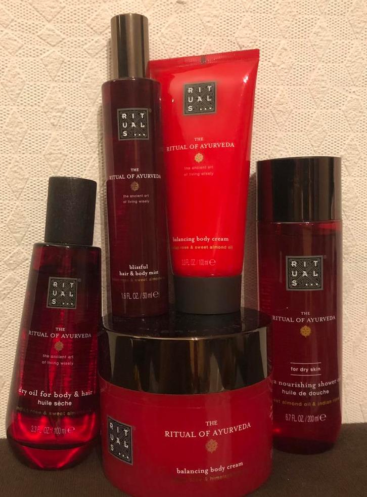 Rituals Ayurveda cadeau set, Sieraden, Tassen en Uiterlijk, Uiterlijk | Lichaamsverzorging, Nieuw, Bad & Douche, Ophalen
