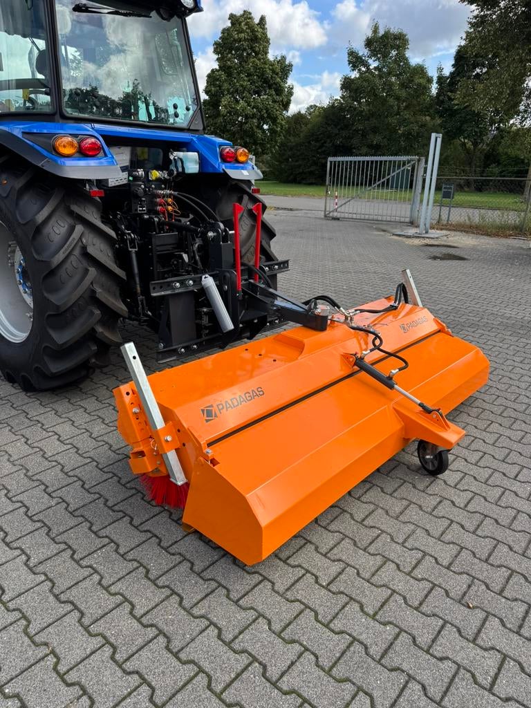 Veegmachine 230 cm nieuw | rol bezem | Padagas | veger, Ophalen, Padagas, Werkplaats, Gebouw of Erf, Info@gebratech.nl