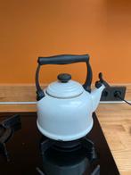 Le Creuset Fluitketel - Wit, Huis en Inrichting, Keuken | Keukenbenodigdheden, Ophalen of Verzenden, Gebruikt