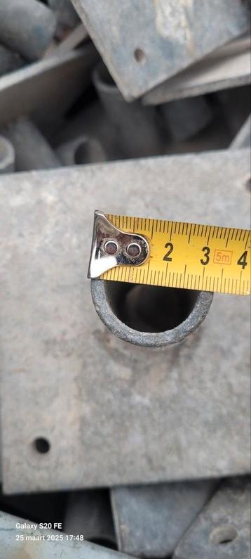 Voetplaat steiger beschikbaar voor biedingen