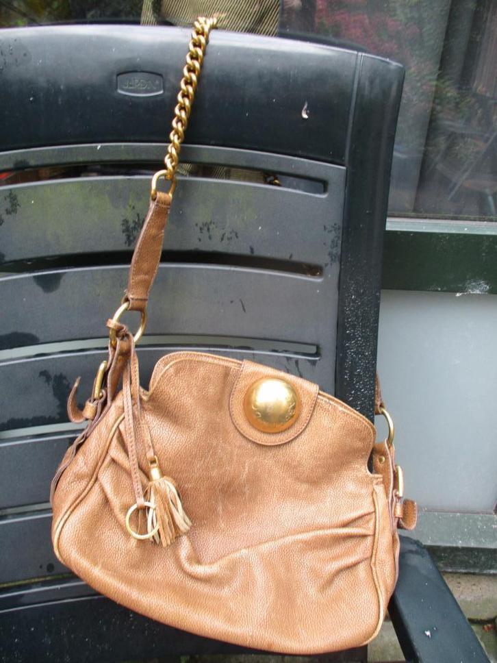 Ruime leren Dolce & Cabbana  Schouder tas, Sieraden, Tassen en Uiterlijk, Tassen | Damestassen, Zo goed als nieuw, Schoudertasje