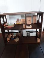 Poppenhuis  met alle houten meubels en Ikea keuken., Ophalen, Zo goed als nieuw, Poppenhuis