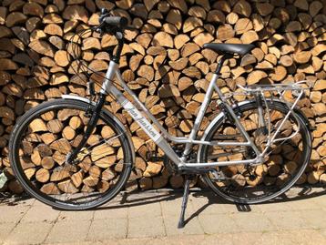 Fraaie Jan Janssen Transalpine damesfiets 57 cm.	 beschikbaar voor biedingen