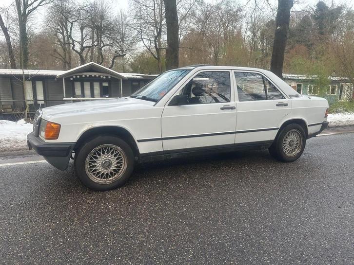Mercedes-Benz 190-serie 2.0 AUTOMAAT NW APK, Auto's, Mercedes-Benz, Bedrijf, Te koop, 190-Serie, Centrale vergrendeling, Open dak