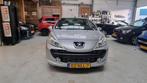 Peugeot 207 CC 1.6 VTi Féline LEER, Clima, 1e eigenaar, NAP, Auto's, Peugeot, 4 cilinders, Cabriolet, 4 stoelen, 600 kg