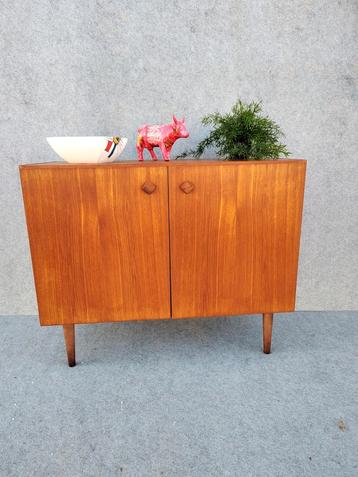 Dressoir  beschikbaar voor biedingen