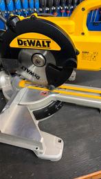Zeer nette dewalt afkortzaag, Doe-het-zelf en Verbouw, 70 mm of meer, Ophalen of Verzenden, Zo goed als nieuw, Afkortzaag