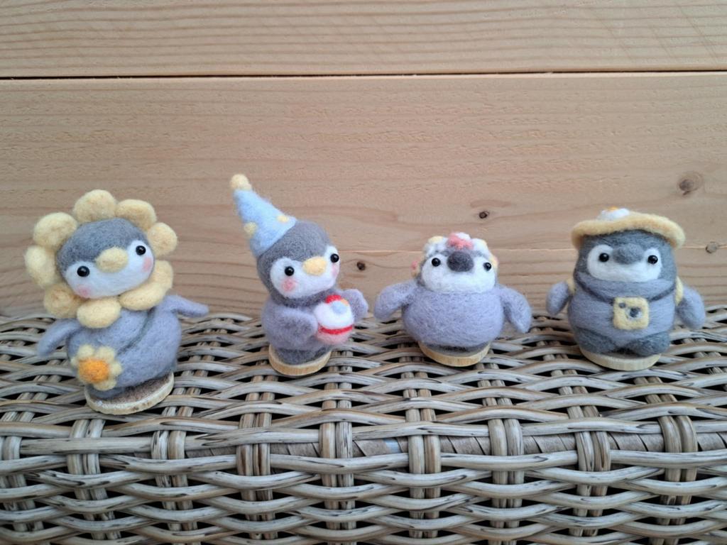 Seizoenstafel jaarring dieren popjes stekers  wol naaldvilt, Hobby en Vrije tijd, Vilt, Ophalen of Verzenden, Figuurtje(s)